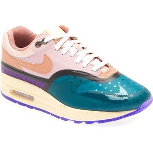 Nike Air Max 1 size 7.5